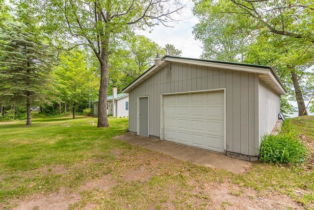 27042 Bluebill Point Rd, Garrison, MN 56450 - detached garage with driveway