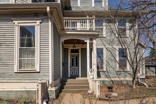 112 Western Ave N Unit 4, Saint Paul, MN 55102 - doorway to property with a balcony
