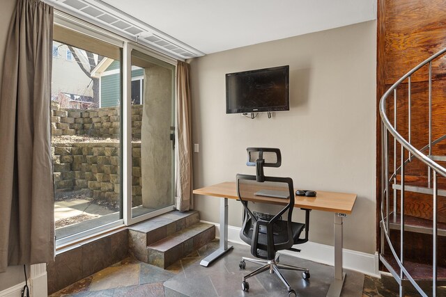 112 Western Ave N Unit 4, Saint Paul, MN 55102 - office featuring baseboards