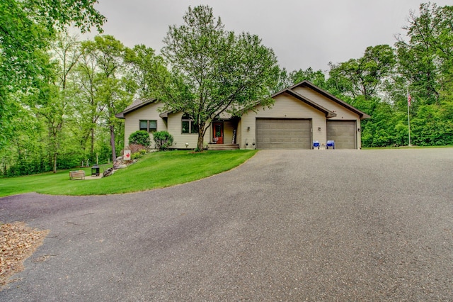 8824 Bittersweet Cir, Breezy Point, MN 56472 - single story home featuring driveway, a garage, and a front yard