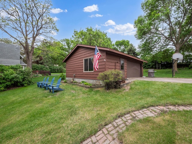 21534 275th Ave, Glenwood Twp, MN 56381 - view of side of property featuring driveway, a yard, and an outdoor structure