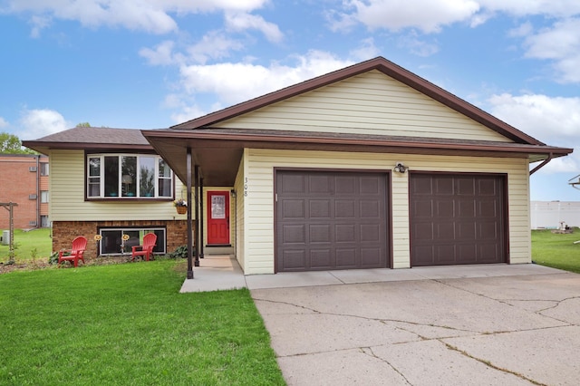 308 18th Ave NE, Waseca, MN 56093 - view of front of property with driveway, a front yard, and an attached garage
