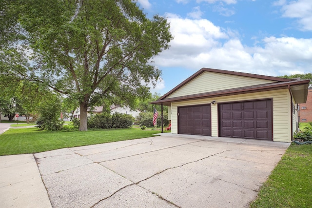 308 18th Ave NE, Waseca, MN 56093 - view of detached garage