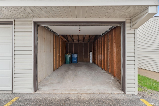 5707 80th Ave N, Brooklyn Park, MN 55443 - view of garage