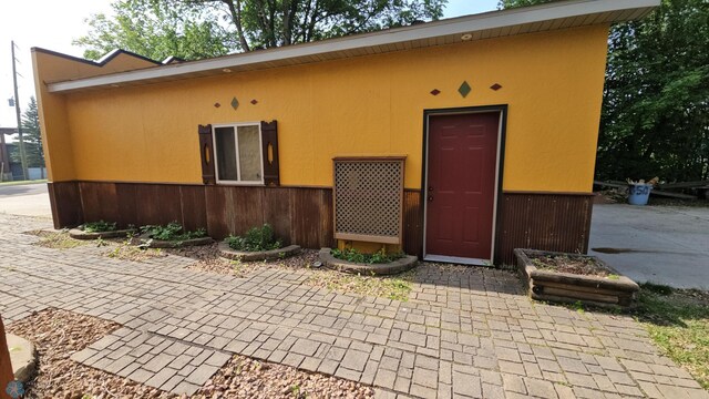609 1st St N, Wahpeton, ND 58075 - view of entrance to property