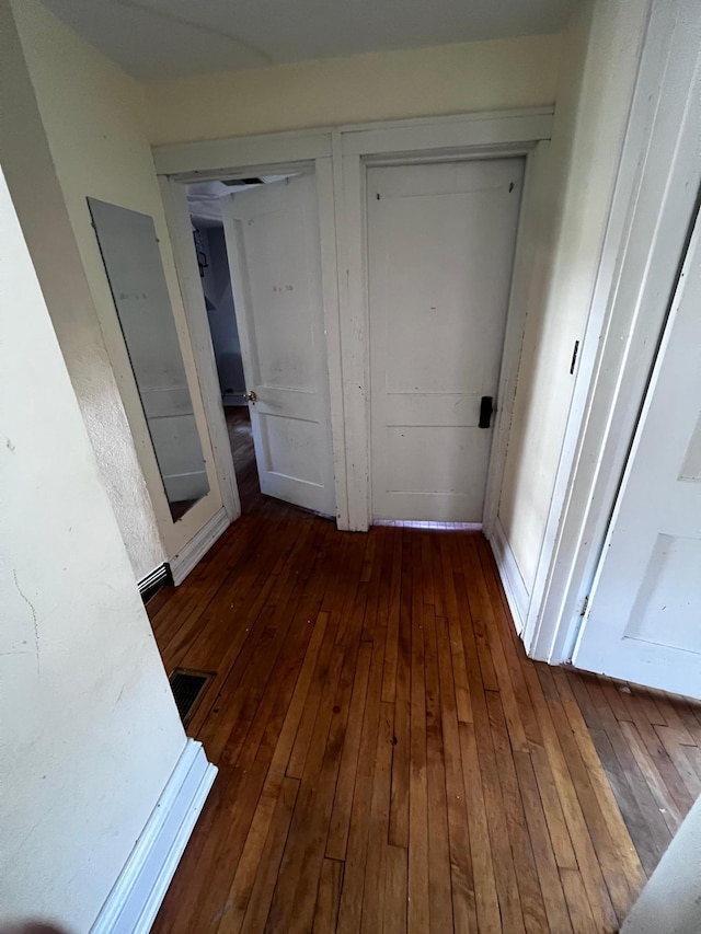 722 2nd St SW, Willmar, MN 56201 - hall featuring hardwood / wood-style floors