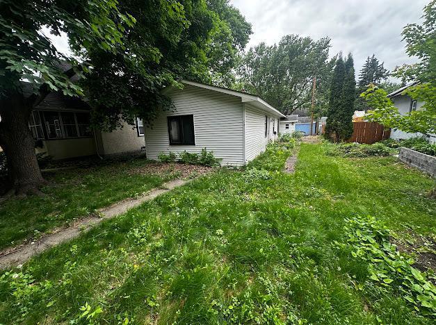 5336 44th Ave S, Minneapolis, MN 55417 - view of yard
