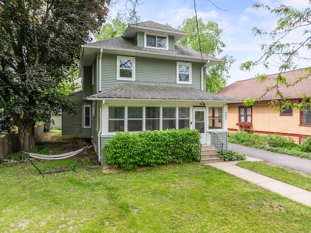 842 2nd St NW, Rochester, MN 55901 - traditional style home with a front lawn, roof with shingles, and entry steps