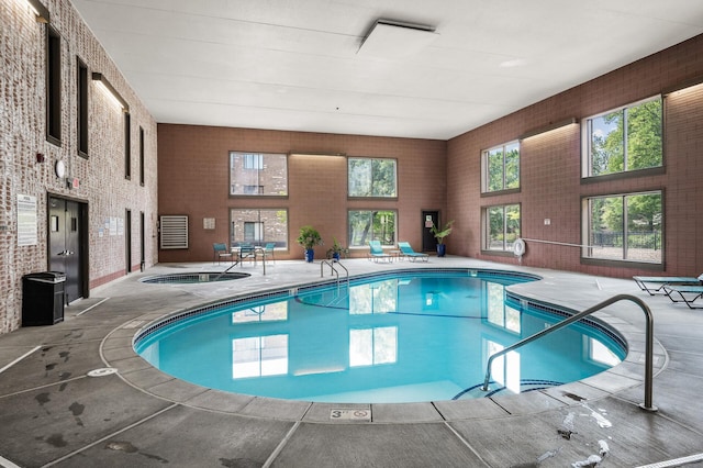 7510 Cahill Rd Unit 217B, Edina, MN 55439 - view of indoor community pool