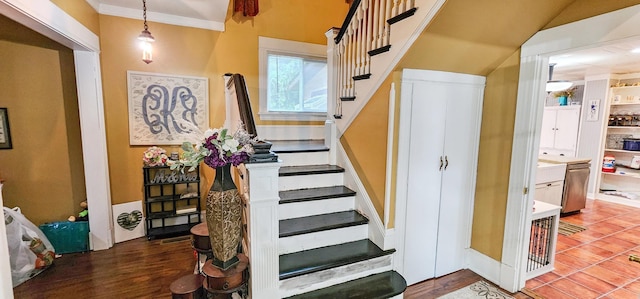2753 Maple Ave, Slayton, MN 56172 - view of staircase