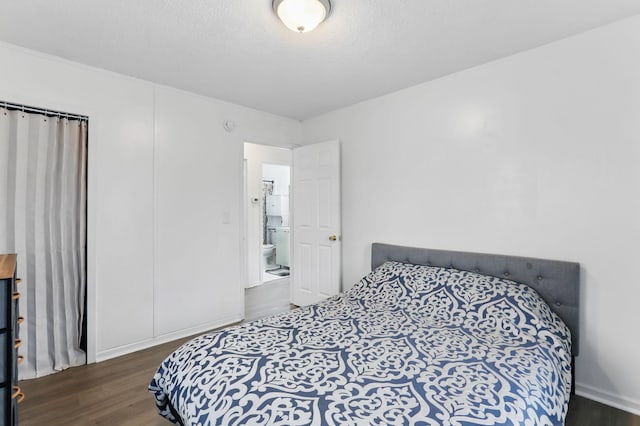 1915 Hazelwood St, Maplewood, MN 55109 - bedroom featuring wood finished floors