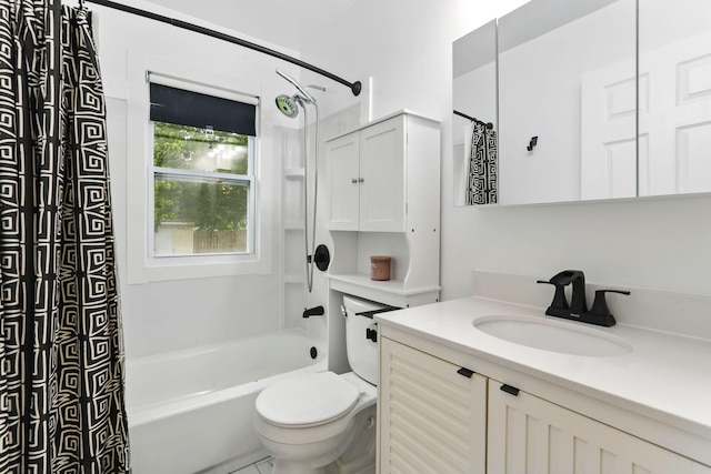 1915 Hazelwood St, Maplewood, MN 55109 - bathroom featuring vanity, toilet, and shower / bath combination with curtain