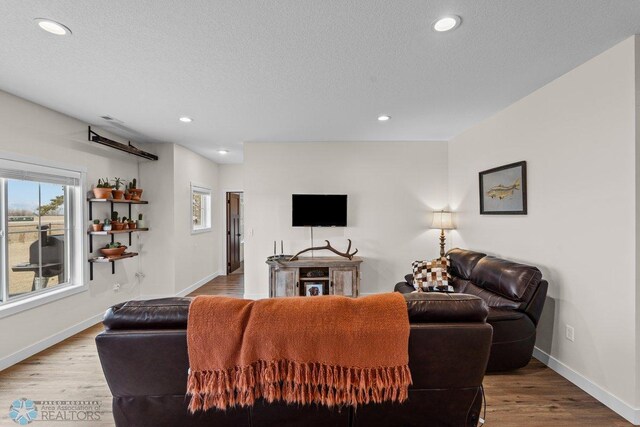 300 Pine Dr, Hankinson, ND 58041 - photo 17