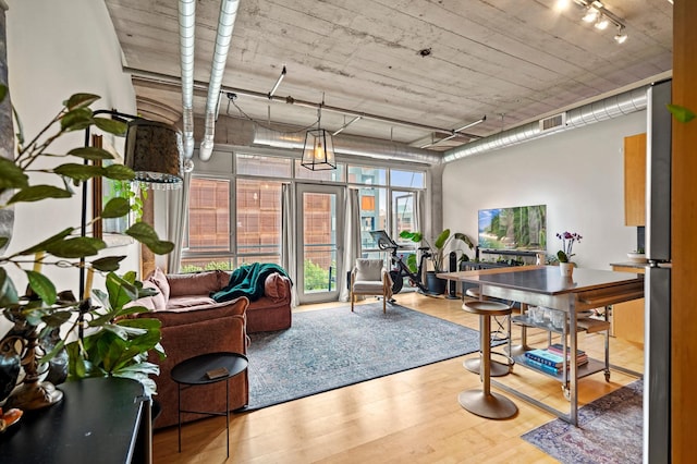 748 3rd St N Unit 504, Minneapolis, MN 55401 - sunroom / solarium with track lighting
