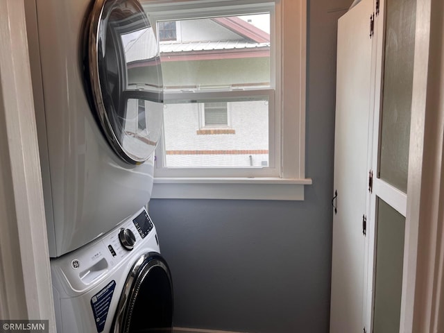 305 7th Ave E, Alexandria, MN 56308 - washroom with stacked washing machine and dryer