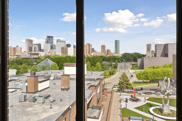 52 Groveland Ter Unit A402, Minneapolis, MN 55403 - skyline view