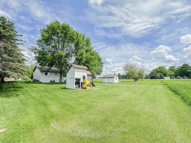 731 Grove Ave, Bird Island, MN 55310 - view of green lawn