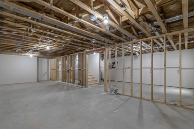 642 Haeberle Ave, New Ulm, MN 56073 - unfinished below grade area with stairs