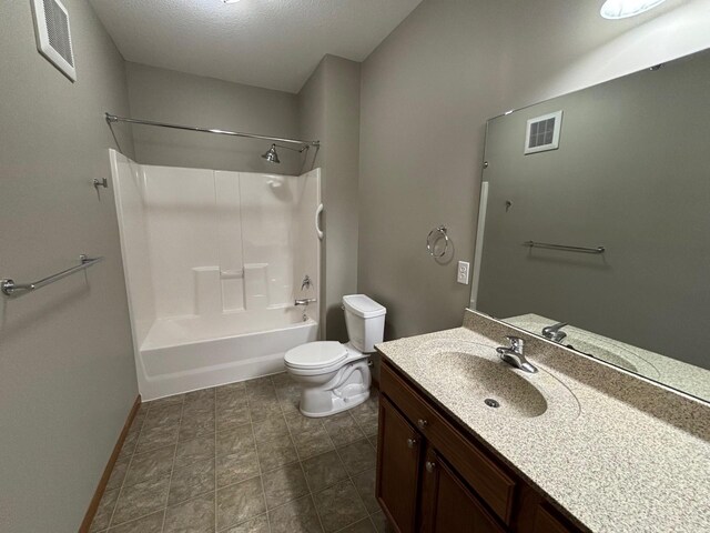 601 Levander Way Unit 311, South Saint Paul, MN 55075 - bathroom with vanity and shower / tub combination