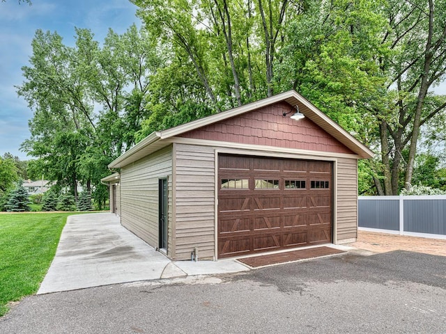 1144 Waldon Pl, Arden Hills, MN 55112 - view of detached garage