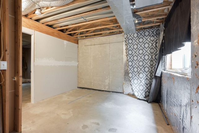 3003 Cutters Grove Ave, Anoka, MN 55303 - view of basement