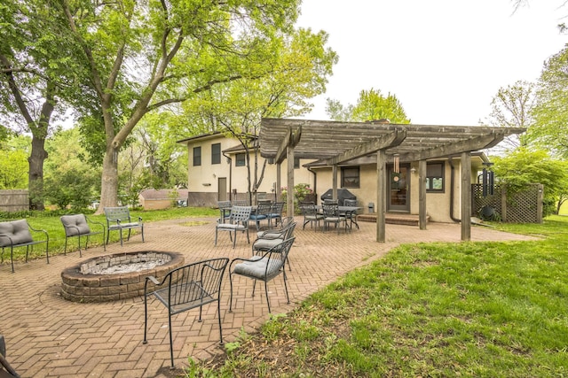 816 Glenbrook Ave N, Oakdale, MN 55128 - view of patio featuring an outdoor fire pit and a pergola