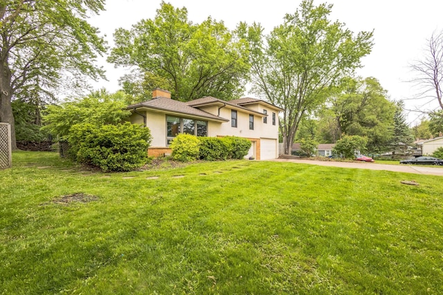 816 Glenbrook Ave N, Oakdale, MN 55128 - tri-level home with an attached garage, driveway, stucco siding, a chimney, and a front lawn