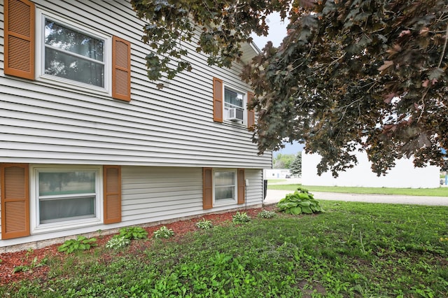 208 Concord St, West Concord, MN 55985 - view of side of home with a lawn