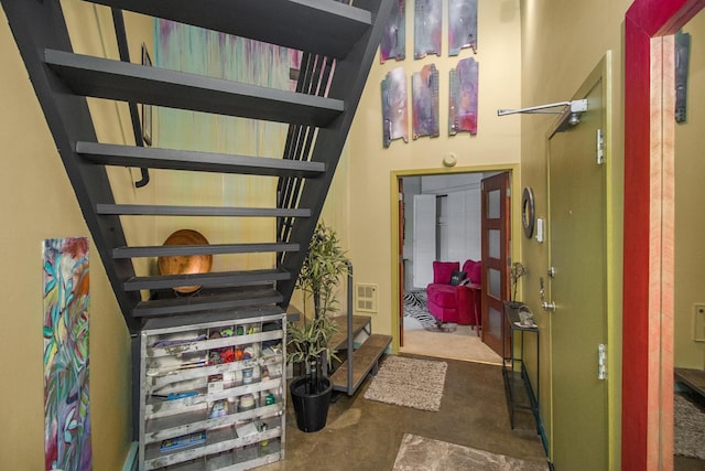 512 Laurel Ave Unit 1, Saint Paul, MN 55102 - view of foyer entrance