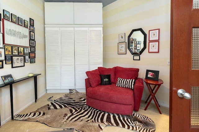 512 Laurel Ave Unit 1, Saint Paul, MN 55102 - living area featuring carpet floors and baseboards