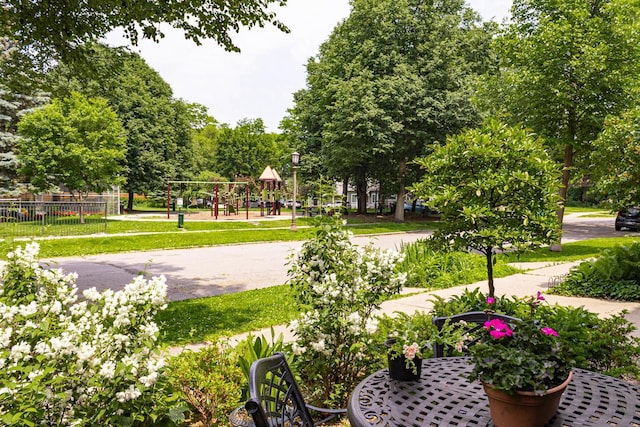 512 Laurel Ave Unit 1, Saint Paul, MN 55102 - surrounding community