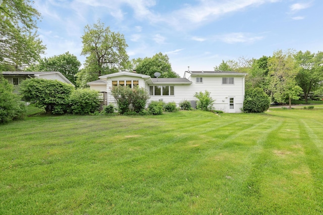 11418 Friar Ln, Minnetonka, MN 55305 - back of house featuring a yard
