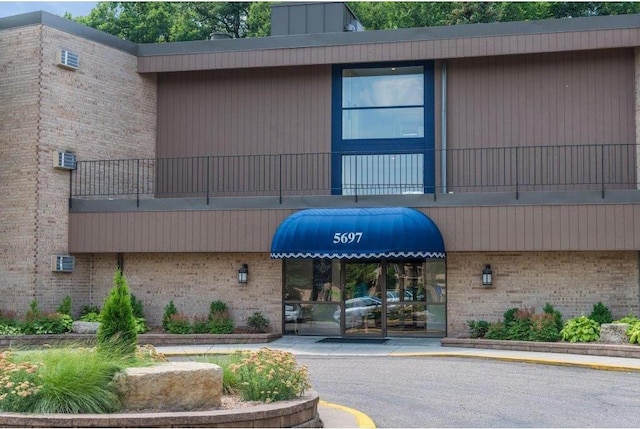 5697 Green Circle Dr Unit 304, Minnetonka, MN 55343 - view of property