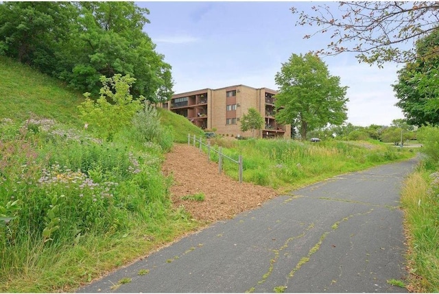 5697 Green Circle Dr Unit 304, Minnetonka, MN 55343 - view of street