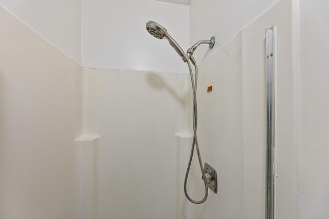 5697 Green Circle Dr Unit 304, Minnetonka, MN 55343 - bathroom view of a stall shower