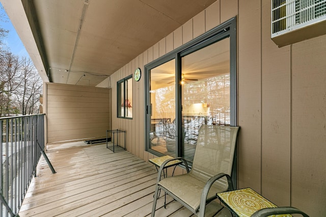 5697 Green Circle Dr Unit 304, Minnetonka, MN 55343 - view of balcony
