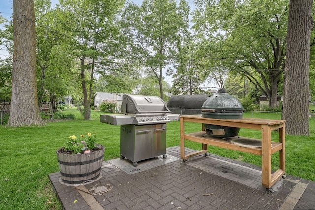 538 Silver Lake Rd NW, New Brighton, MN 55112 - view of patio / terrace featuring grilling area