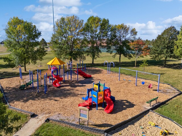 2033 Hadley Hills Dr NE, Rochester, MN 55906 - view of community jungle gym