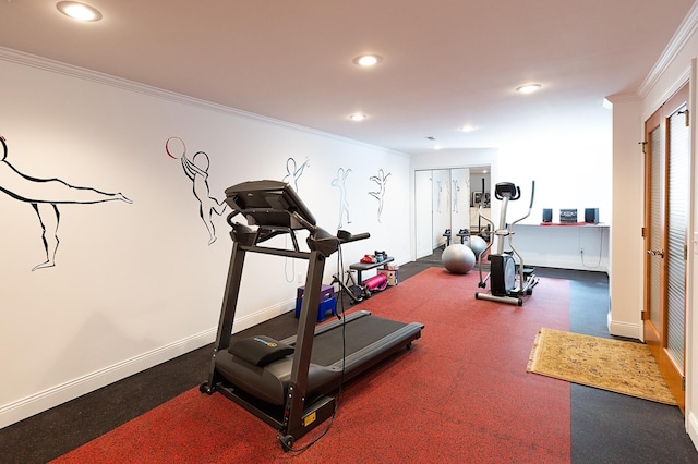 1120 Southridge Rd, New Ulm, MN 56073 - exercise area featuring crown molding, recessed lighting, and baseboards