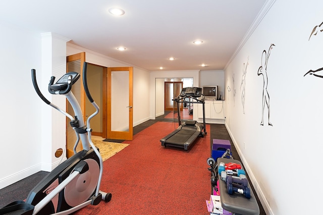 1120 Southridge Rd, New Ulm, MN 56073 - exercise area with recessed lighting, baseboards, and ornamental molding