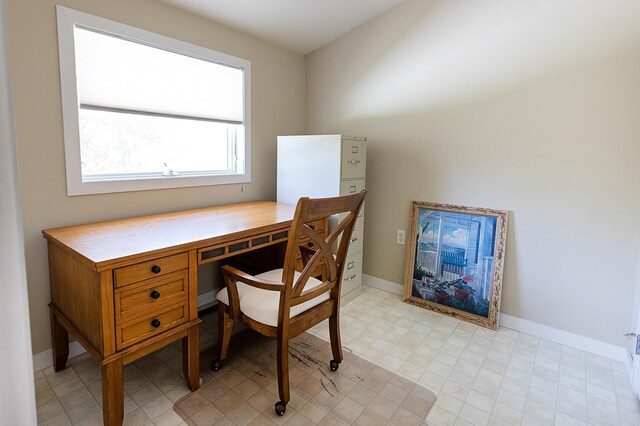 1120 Southridge Rd, New Ulm, MN 56073 - office with baseboards