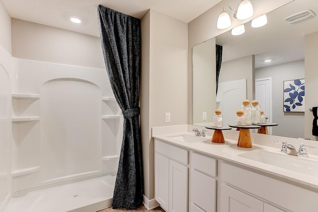 1025 Shoreview Dr, Jordan, MN 55352 - full bath featuring double vanity and a shower with shower curtain