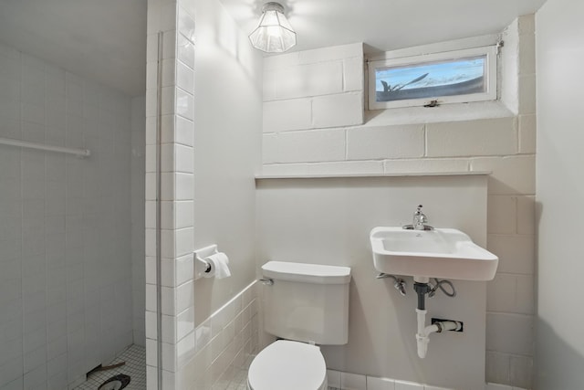 5652 Thomas Ave S, Minneapolis, MN 55410 - bathroom with toilet and a stall shower