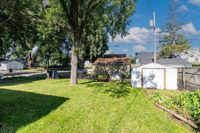 5652 Thomas Ave S, Minneapolis, MN 55410 - view of yard
