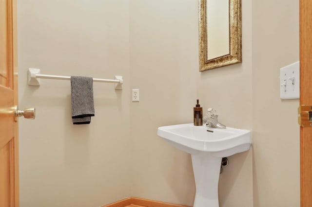 16976 81st Ave N, Maple Grove, MN 55311 - view of bathroom