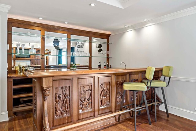 75 Oregon Ave S, Golden Valley, MN 55426 - indoor wet bar featuring ornamental molding, wood finished floors, baseboards, and recessed lighting