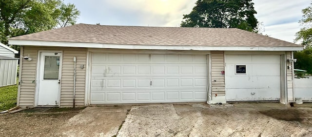 1402 Kirkwood Ave, Albert Lea, MN 56007 - view of detached garage