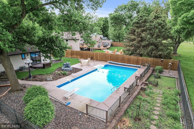 10425 Quaker Ln N, Maple Grove, MN 55369 - view of pool with a patio and a diving board