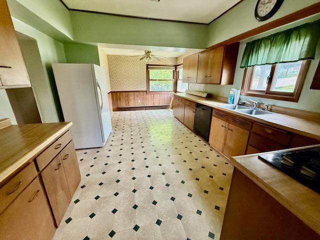 409 Maple St N, Mabel, MN 55954 - photo 7