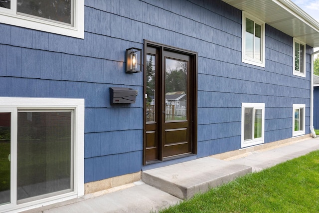 3936 Quail Ave N, Robbinsdale, MN 55422 - view of doorway to property